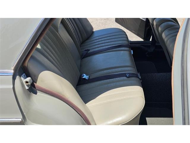 1968 Mercedes-Benz 280SEL (CC-2117734) for sale in Glendale, California