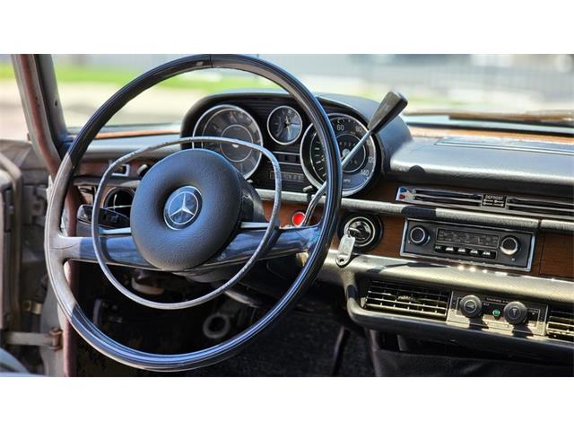 1968 Mercedes-Benz 280SEL (CC-2117734) for sale in Glendale, California