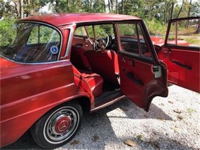 1967 Mercedes-Benz 200 (CC-2110790) for sale in Cadillac, Michigan