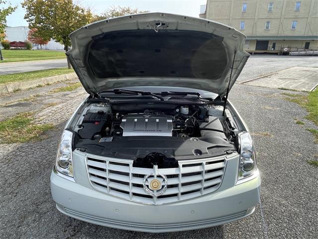 2010 Cadillac DTS (CC-2118106) for sale in Hilton, New York