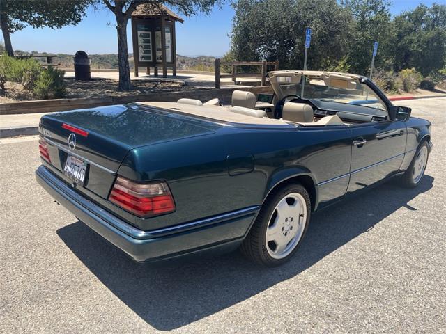 1995 Mercedes-Benz 320 (CC-2118235) for sale in Van Nuys, California