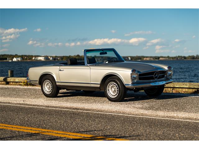 1969 Mercedes-Benz 280SL (CC-2118258) for sale in Southampton, New York