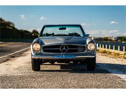 1969 Mercedes-Benz 280SL (CC-2118258) for sale in Southampton, New York