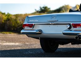 1969 Mercedes-Benz 280SL (CC-2118258) for sale in Southampton, New York