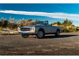 1969 Mercedes-Benz 280SL (CC-2118258) for sale in Southampton, New York