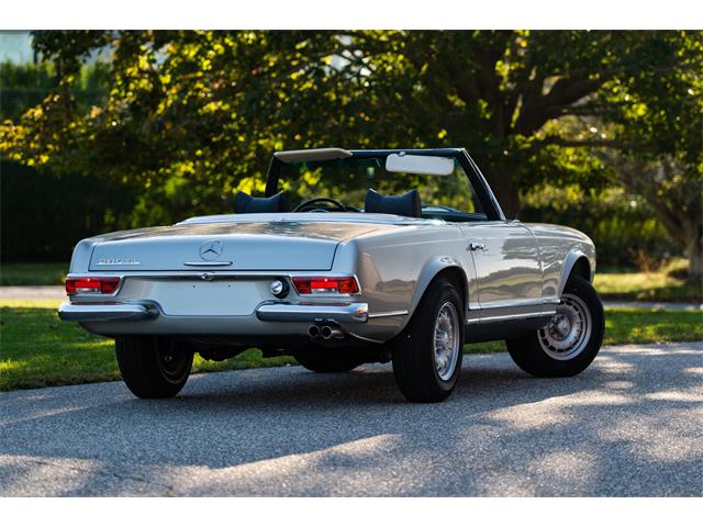 1969 Mercedes-Benz 280SL (CC-2118258) for sale in Southampton, New York