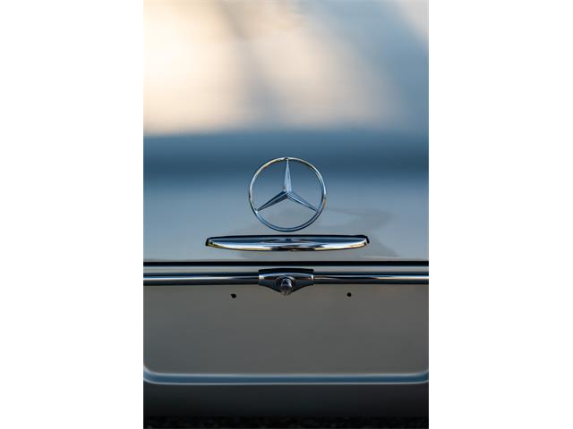 1969 Mercedes-Benz 280SL (CC-2118258) for sale in Southampton, New York