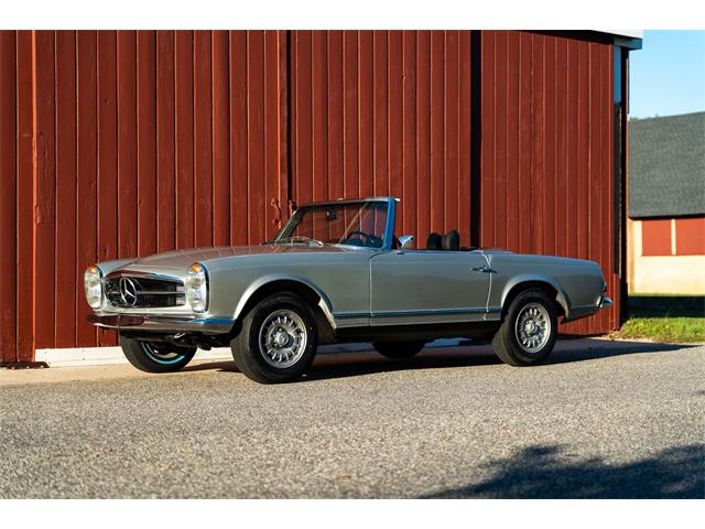 1969 Mercedes-Benz 280SL (CC-2118258) for sale in Southampton, New York