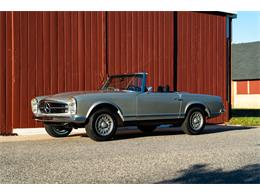1969 Mercedes-Benz 280SL (CC-2118258) for sale in Southampton, New York