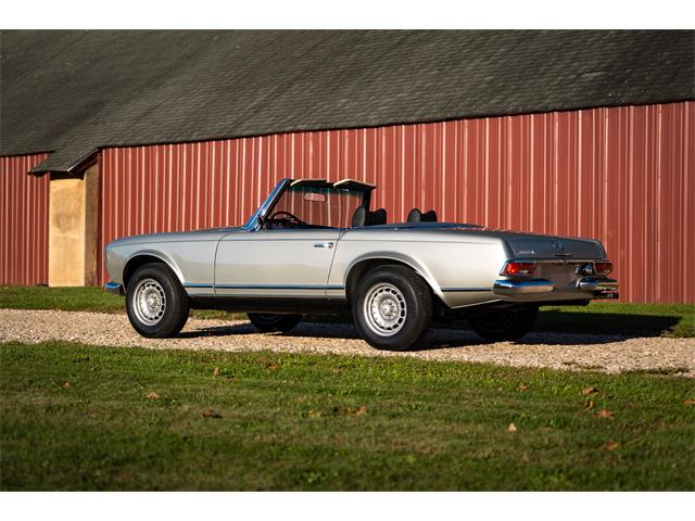 1969 Mercedes-Benz 280SL (CC-2118258) for sale in Southampton, New York