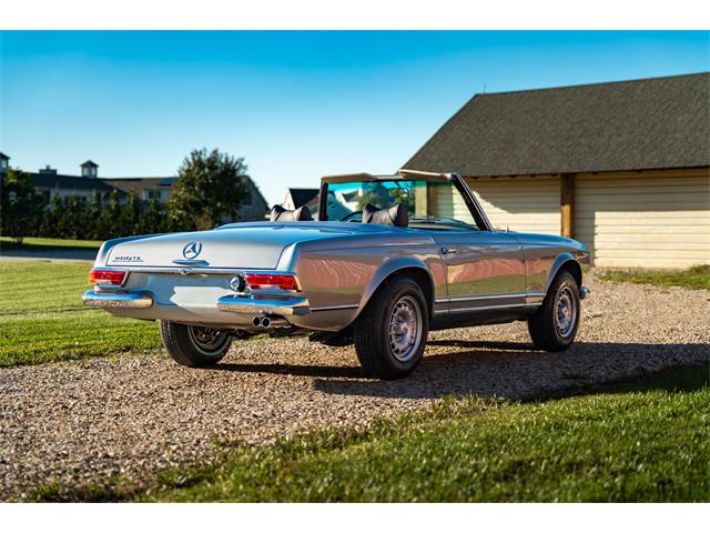 1969 Mercedes-Benz 280SL (CC-2118258) for sale in Southampton, New York