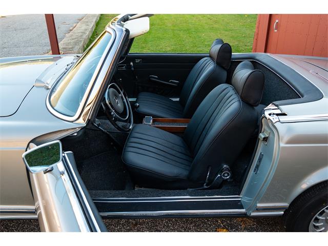 1969 Mercedes-Benz 280SL (CC-2118258) for sale in Southampton, New York