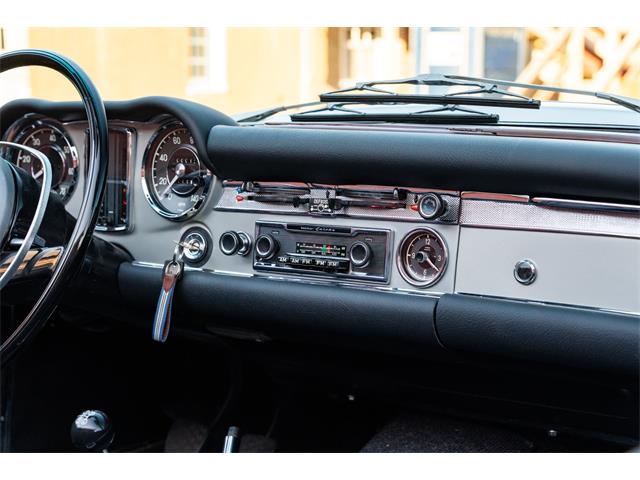 1969 Mercedes-Benz 280SL (CC-2118258) for sale in Southampton, New York