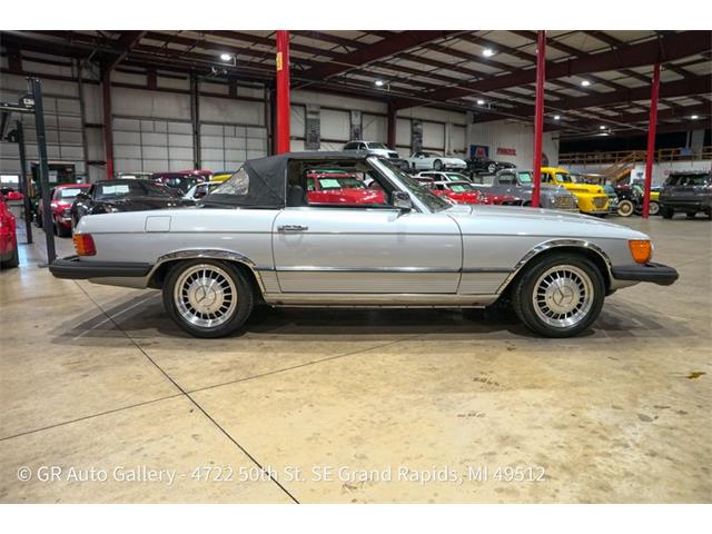 1977 Mercedes-Benz 450SL (CC-2118613) for sale in Kentwood, Michigan