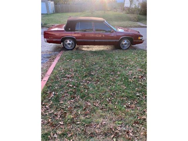 1992 Cadillac Sedan DeVille (CC-2110882) for sale in Cadillac, Michigan