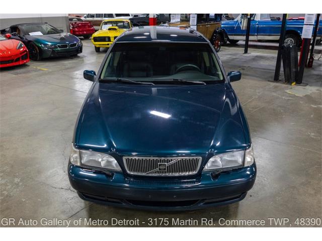1998 Volvo V70 (CC-2118888) for sale in Kentwood, Michigan