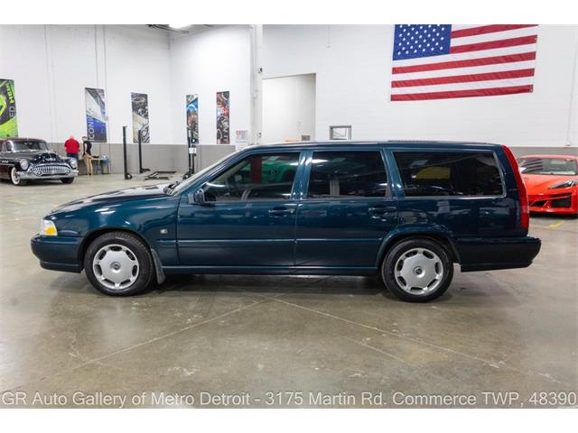 1998 Volvo V70 (CC-2118888) for sale in Kentwood, Michigan