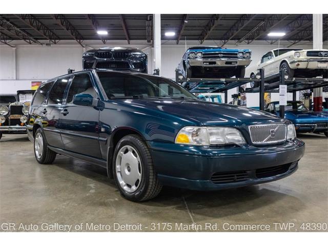 1998 Volvo V70 (CC-2118888) for sale in Kentwood, Michigan