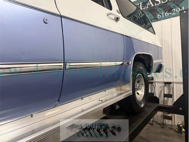 1990 Chevrolet Suburban (CC-2119129) for sale in Holland , Michigan