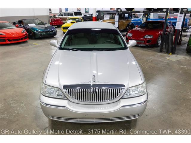 2004 Lincoln Town Car (CC-2119510) for sale in Kentwood, Michigan