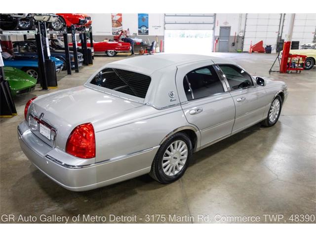 2004 Lincoln Town Car (CC-2119510) for sale in Kentwood, Michigan