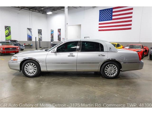 2004 Lincoln Town Car (CC-2119510) for sale in Kentwood, Michigan