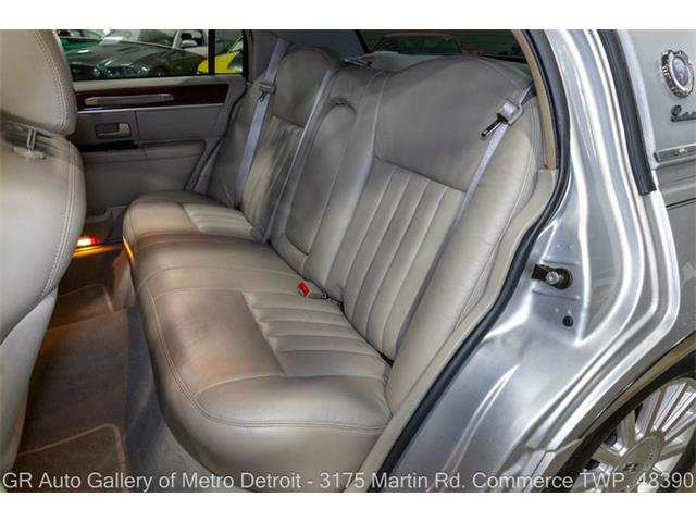 2004 Lincoln Town Car (CC-2119510) for sale in Kentwood, Michigan