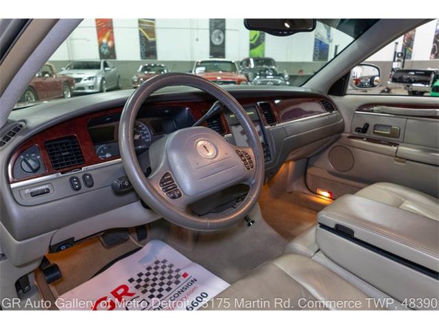 2004 Lincoln Town Car (CC-2119510) for sale in Kentwood, Michigan