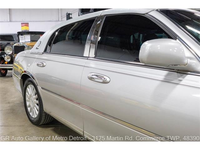 2004 Lincoln Town Car (CC-2119510) for sale in Kentwood, Michigan