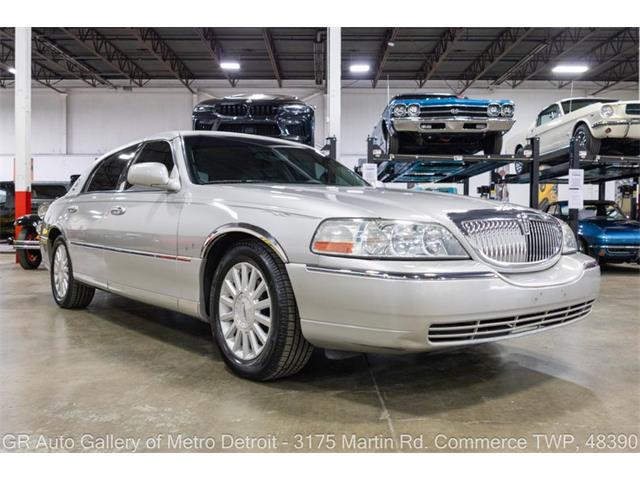 2004 Lincoln Town Car (CC-2119510) for sale in Kentwood, Michigan