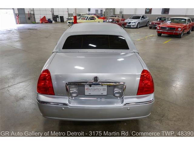 2004 Lincoln Town Car (CC-2119510) for sale in Kentwood, Michigan