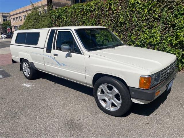 1986 Toyota Pickup (CC-2119616) for sale in Cadillac, Michigan