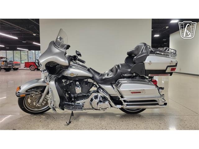 2003 Harley-Davidson FLHTCU (CC-2119804) for sale in Dearborn, Michigan