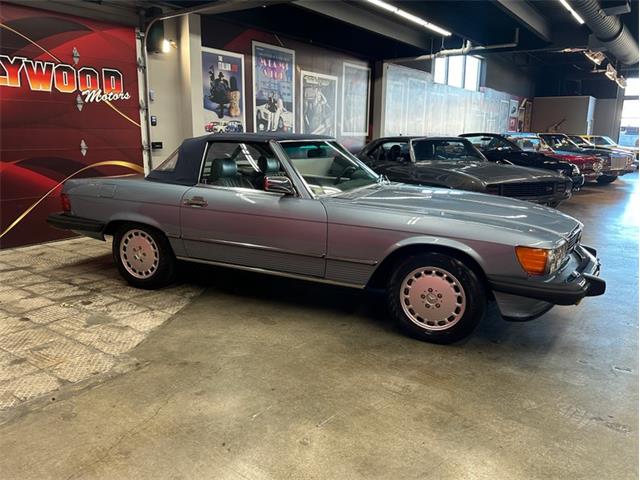 1987 Mercedes-Benz 560 (CC-2121481) for sale in West Babylon, New York