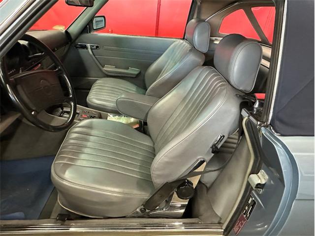 1987 Mercedes-Benz 560 (CC-2121481) for sale in West Babylon, New York