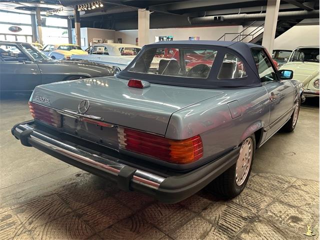 1987 Mercedes-Benz 560 (CC-2121481) for sale in West Babylon, New York