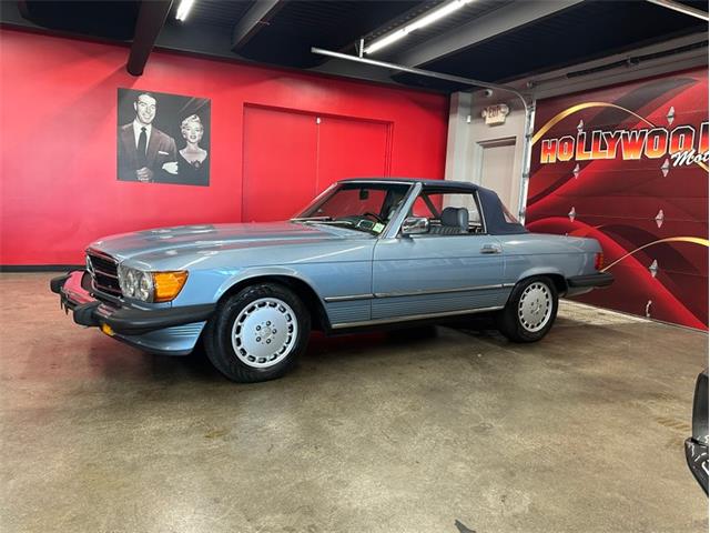 1987 Mercedes-Benz 560 (CC-2121481) for sale in West Babylon, New York
