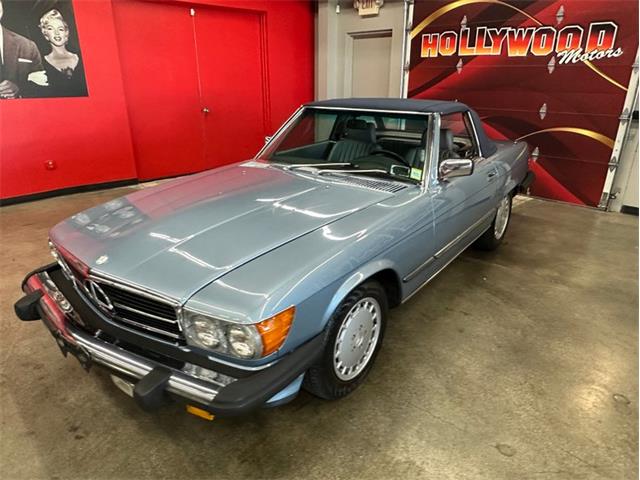 1987 Mercedes-Benz 560 (CC-2121481) for sale in West Babylon, New York