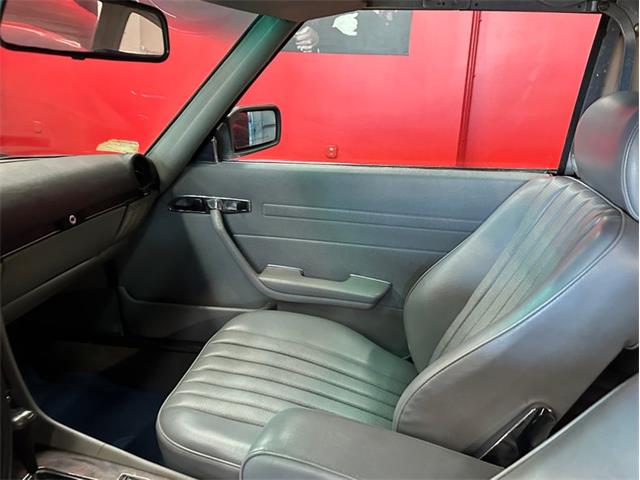 1987 Mercedes-Benz 560 (CC-2121481) for sale in West Babylon, New York