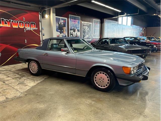 1987 Mercedes-Benz 560 (CC-2121481) for sale in West Babylon, New York