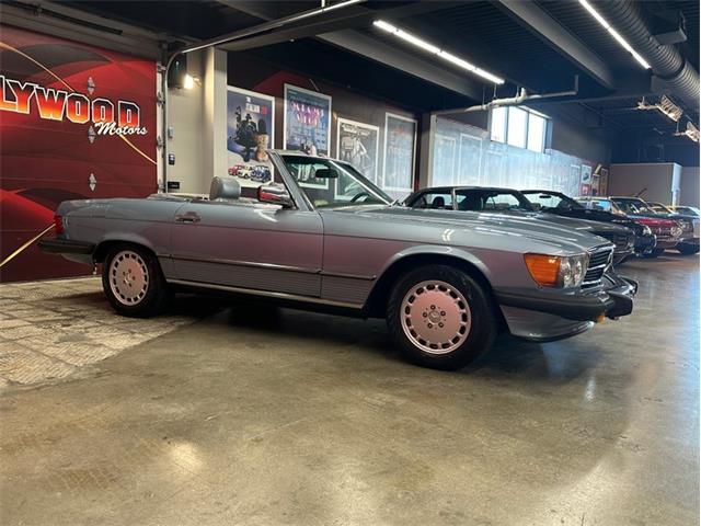 1987 Mercedes-Benz 560 (CC-2121481) for sale in West Babylon, New York