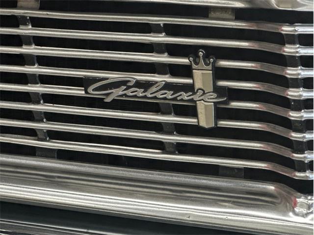 1964 Ford Galaxie 500 (CC-2121484) for sale in West Babylon, New York