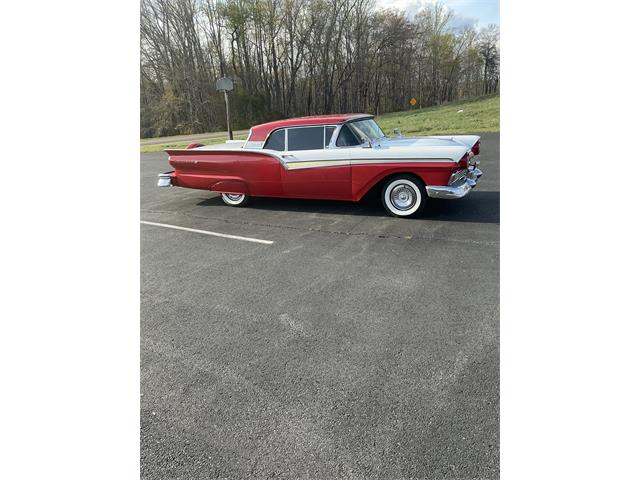 1957 Ford Skyliner (CC-2121823) for sale in Mount airy, North Carolina