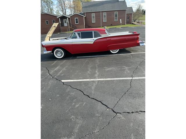 1957 Ford Skyliner (CC-2121823) for sale in Mount airy, North Carolina