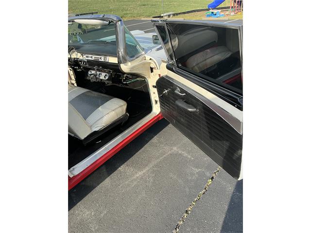 1957 Ford Skyliner (CC-2121823) for sale in Mount airy, North Carolina