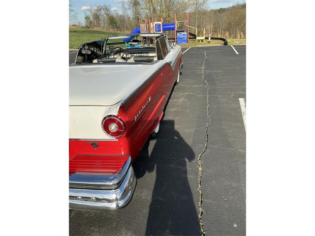 1957 Ford Skyliner (CC-2121823) for sale in Mount airy, North Carolina