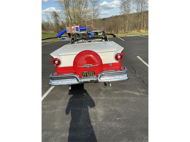 1957 Ford Skyliner (CC-2121823) for sale in Mount airy, North Carolina