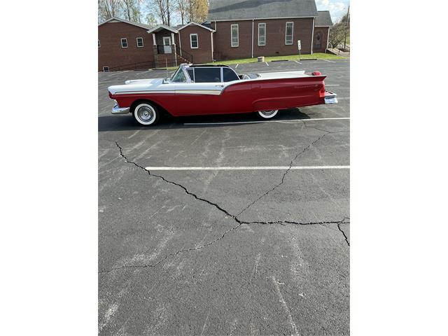 1957 Ford Skyliner (CC-2121823) for sale in Mount airy, North Carolina