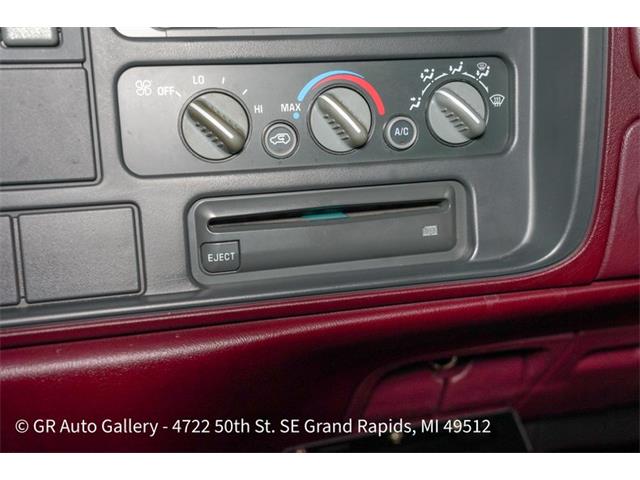 1998 GMC Sierra (CC-2121882) for sale in Kentwood, Michigan