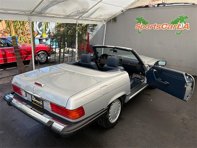 1989 Mercedes-Benz 560 (CC-2121947) for sale in Los Angeles, California
